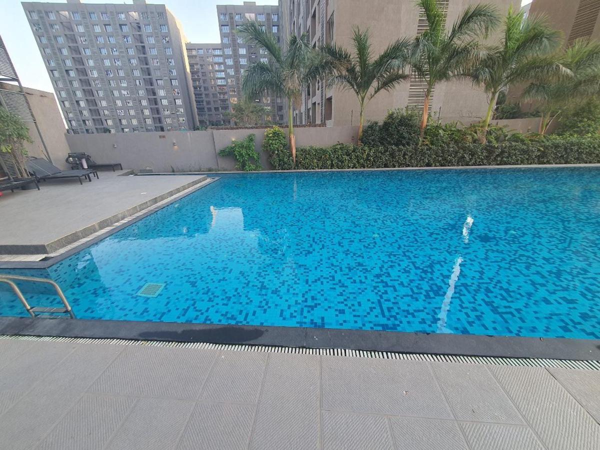Weekend Address Managed By P.C Homes Surat Exterior foto